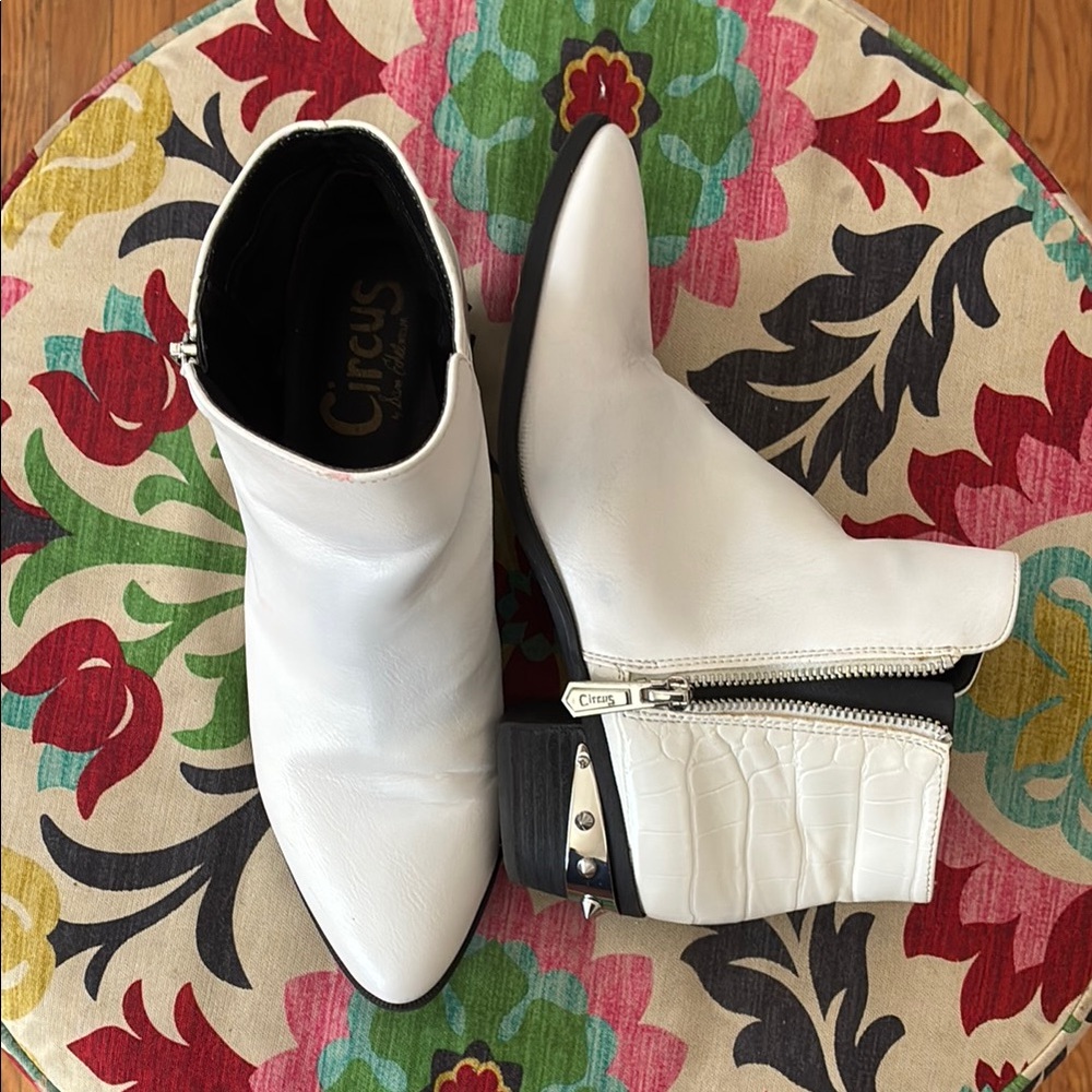 Circus by Sam Edelman White Ankle Boots.